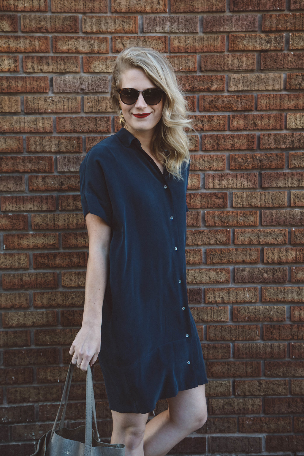 This Everlane silk shift dress is the ultimate easy everyday dress.